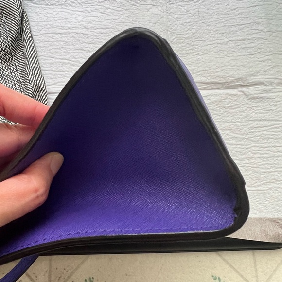 Rebecca Minkoff Mab Tote Mini Crossbody. - Picture 4 of 9